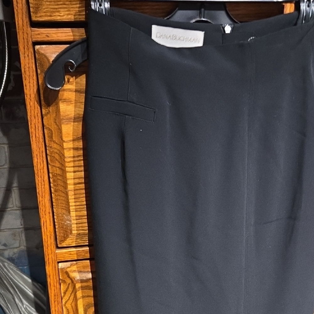 Dana Buchman Black Straight Pencil Skirt